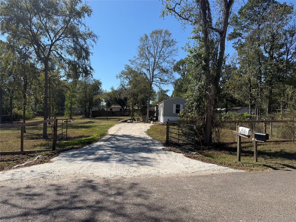 Photo of 37019 Gossamer Ln Ln, Magnolia, TX 77354 (MLS # 54849068)