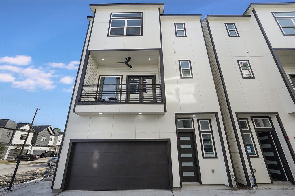 Photo of 1913 Hoskins Drive #A, Houston, TX 77080 (MLS # 89058602)