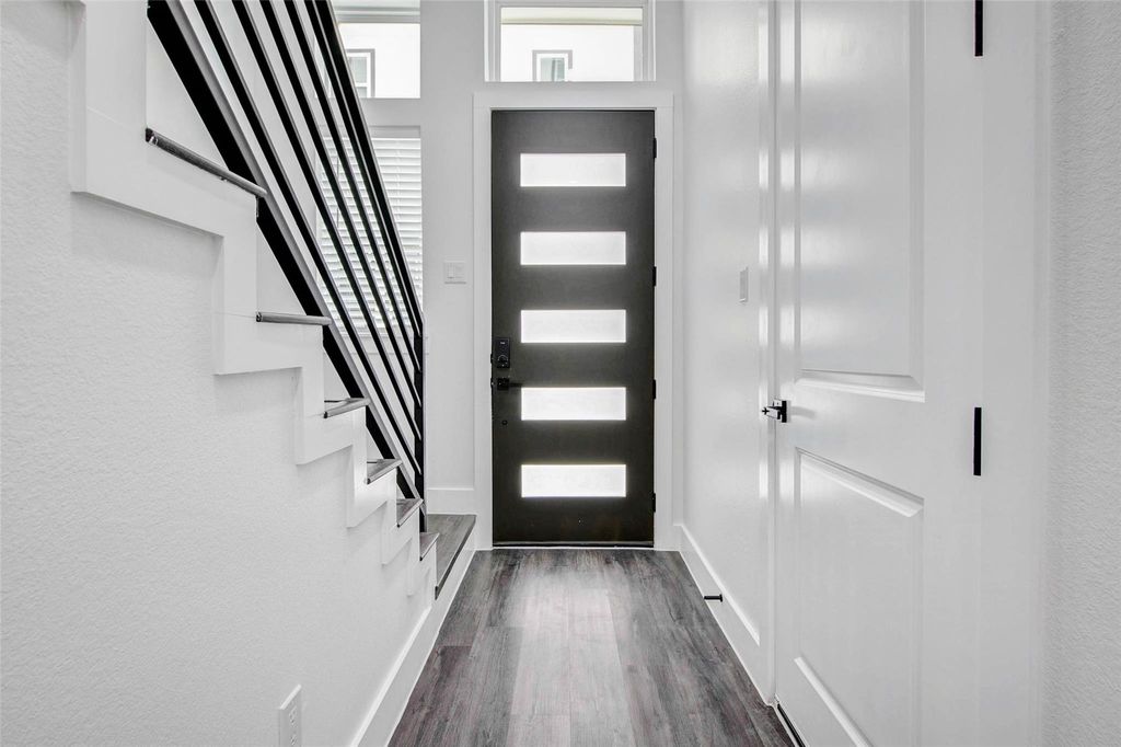 Photo of 1913 Hoskins Drive #A, Houston, TX 77080 (MLS # 89058602)