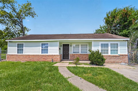 Photo of 10306 Fairland Drive, Houston, TX 77051 (MLS # 54811596)