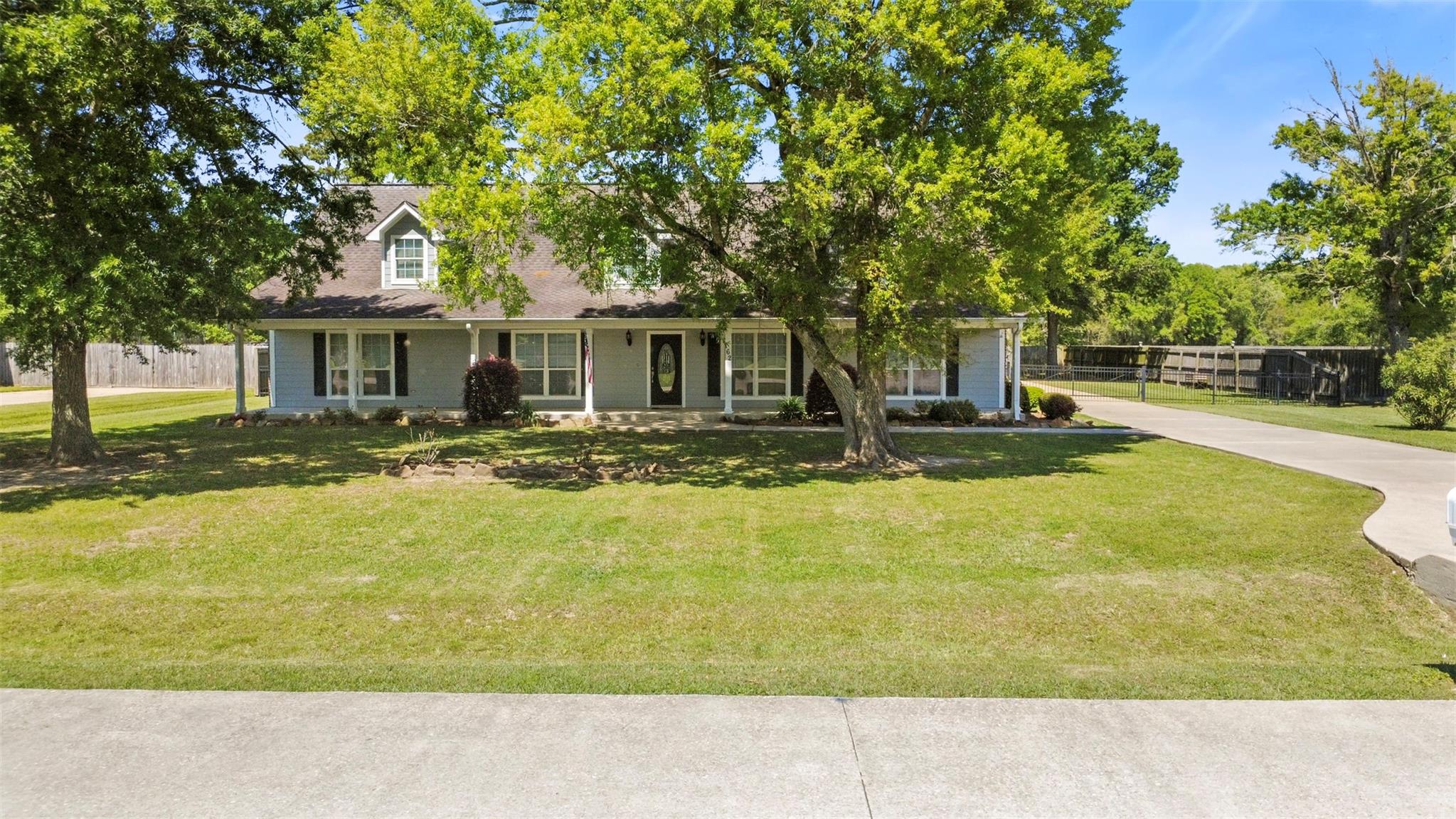 162 Bay Oak