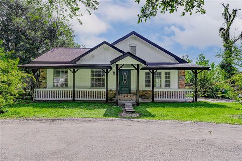 Photo of 10910 Maple Leaf Street, Houston, TX 77016 (MLS # 24680169)