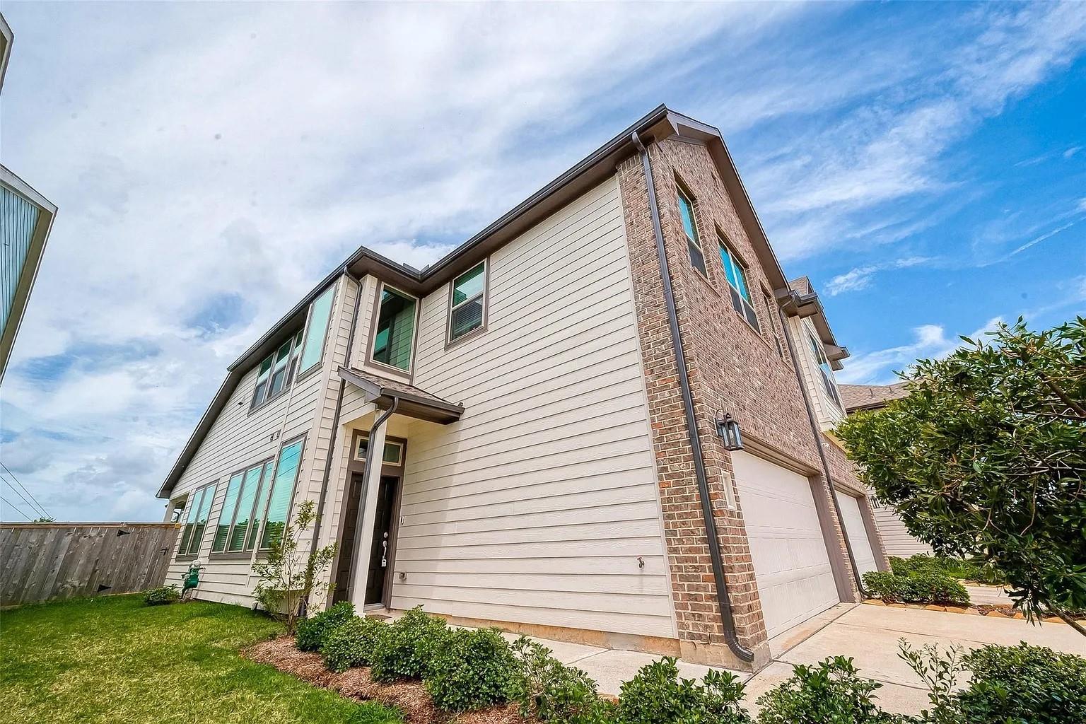 2559 Terrace Point Drive