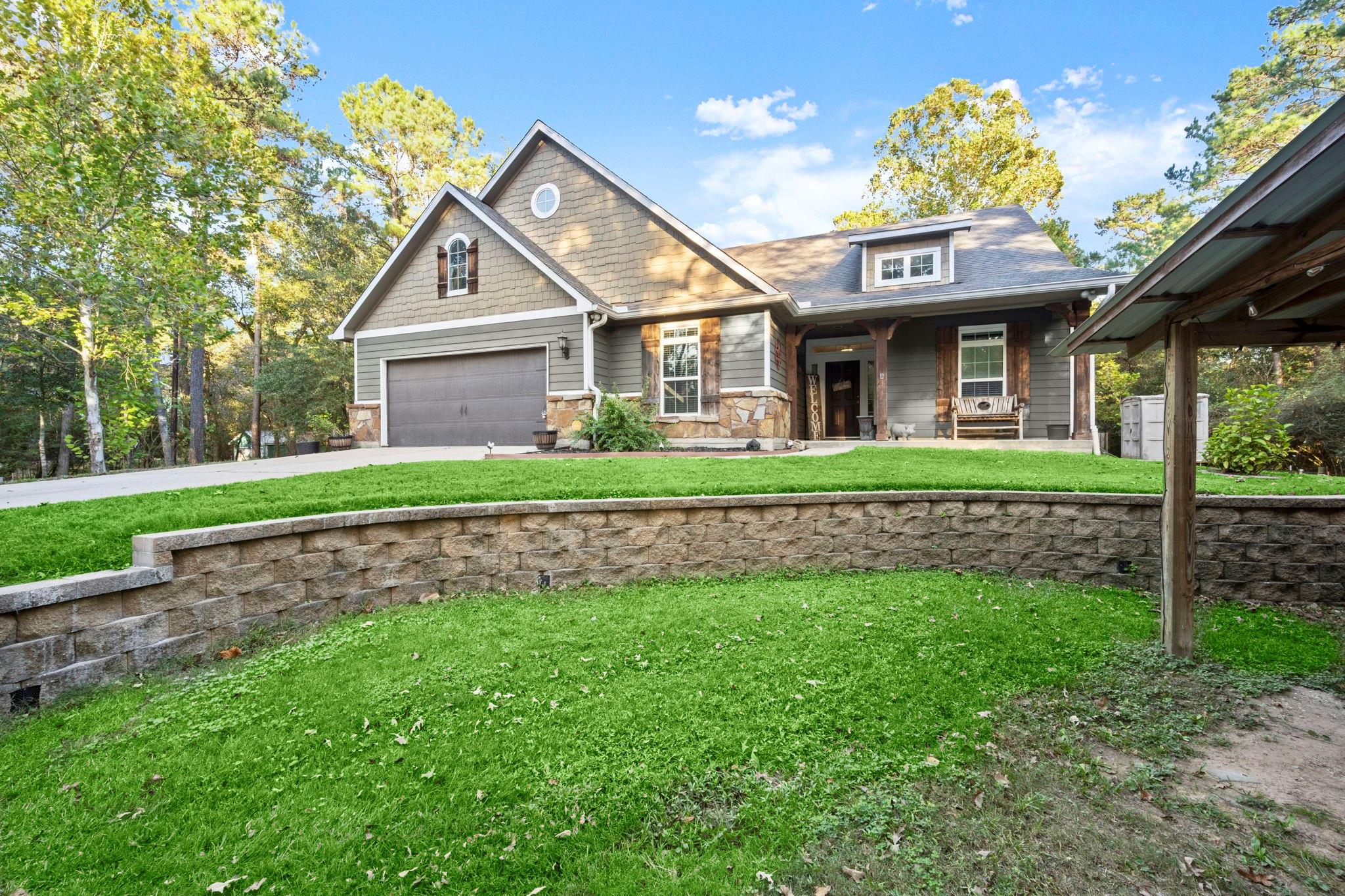 23016 Glenwood Boulevard