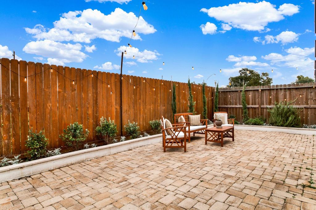 Photo of 6635 Tc Jester Boulevard #A, Houston, TX 77007 (MLS # 28326841)