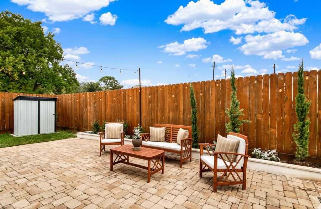 Photo of 6635 Tc Jester Boulevard #A, Houston, TX 77007 (MLS # 28326841)