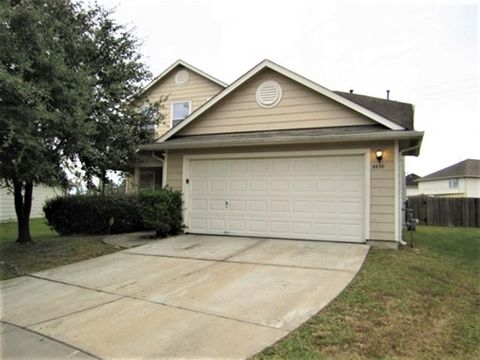 Photo of 9530 Belleclaire Lane, Houston, TX 77044 (MLS # 36744776)
