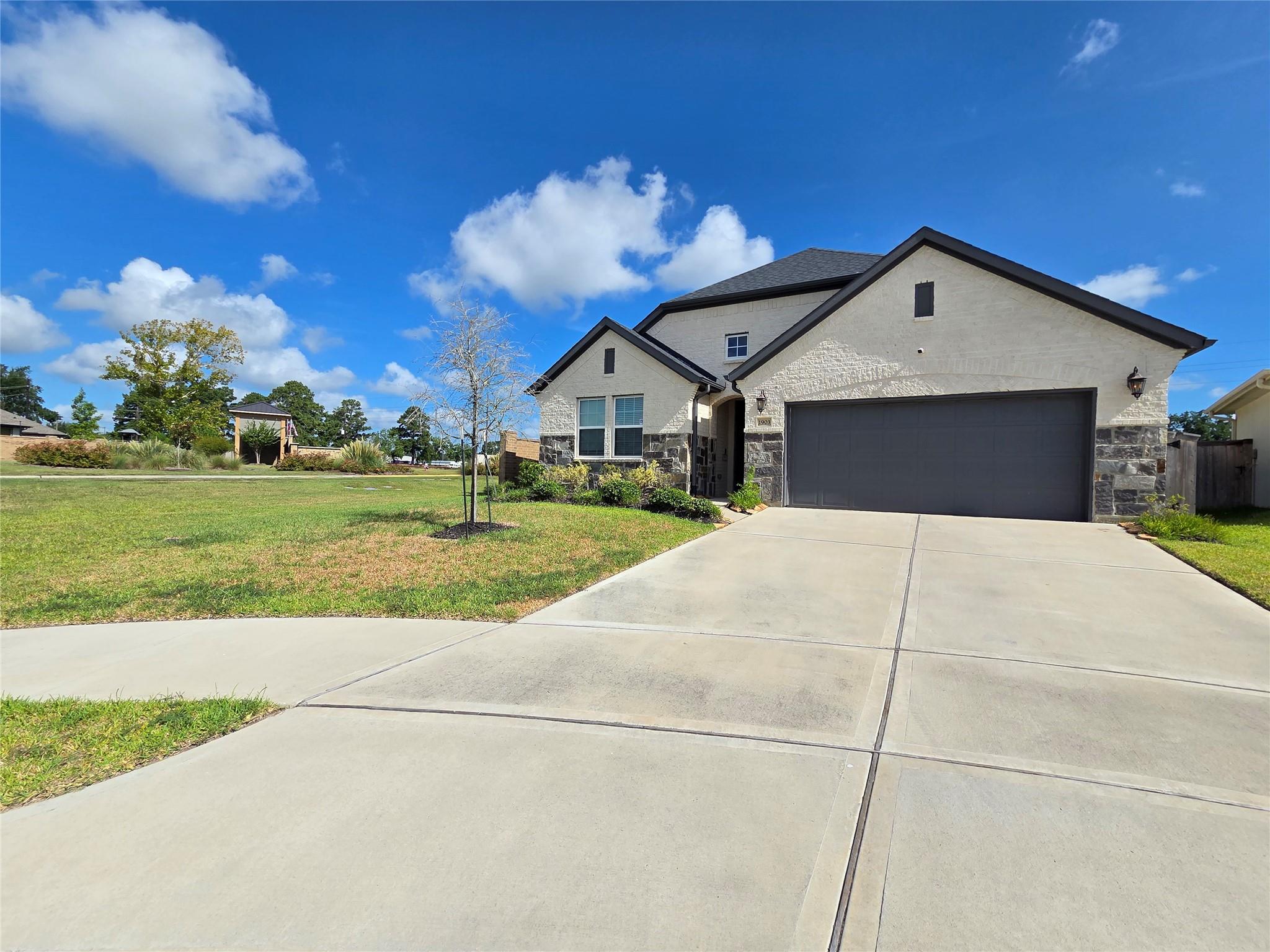 1903 Hickory Grove Lane