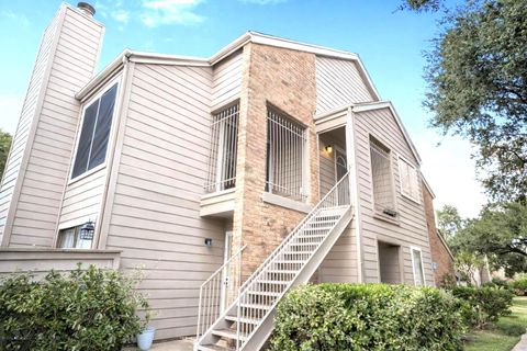 Photo of 6701 Sands Point Drive #61, Houston, TX 77074 (MLS # 72677591)