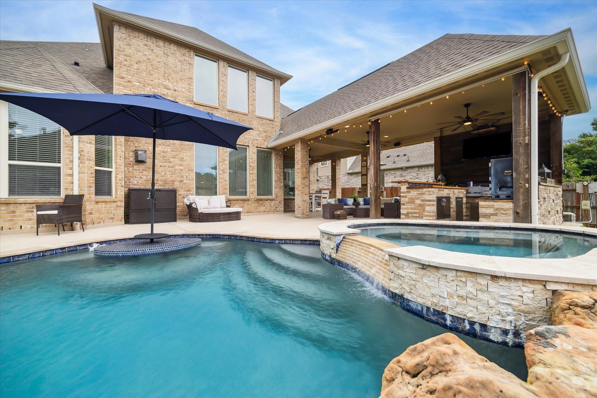 5806 Fairway Shores Lane