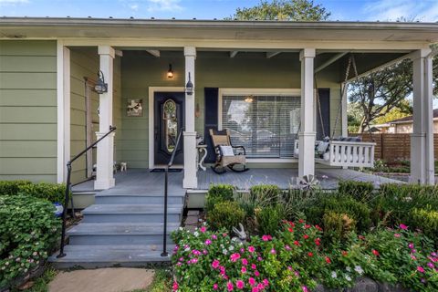 516 Clayton Street Tomball TX 77375