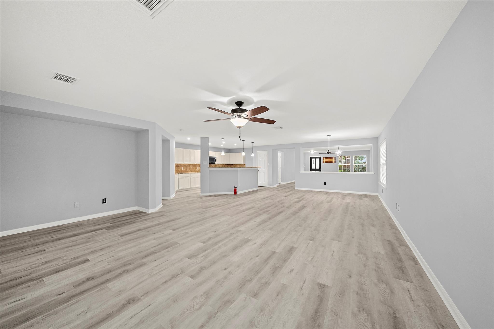 21311 Bending Green Way