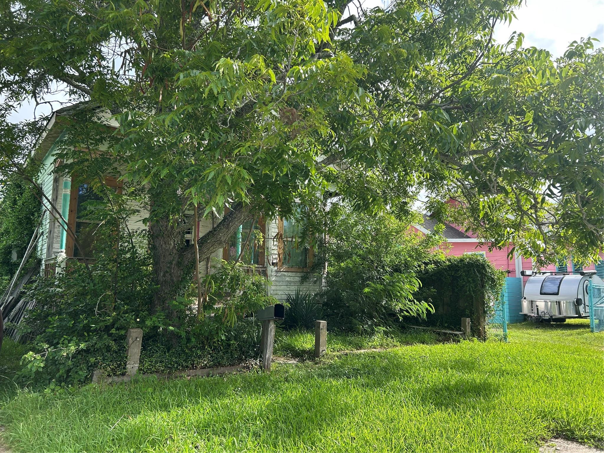 3910 Avenue O 1/2 1/2