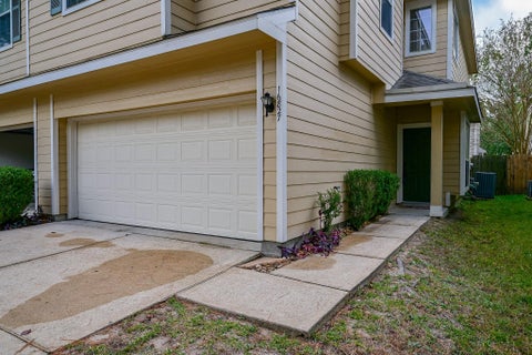 Photo of 16827 Bellmoor Lane, Houston, TX 77084 (MLS # 25361331)