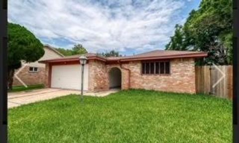 Photo of 11647 Corkwood Drive, Houston, TX 77089 (MLS # 8198022) Photo of 11647 Corkwood Drive, Houston, TX 77089 (MLS # 8198022)