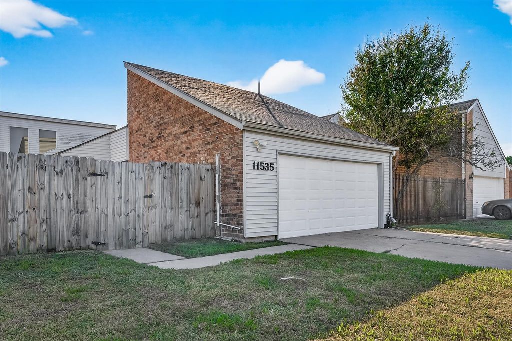 Photo of 11535 Bellspring Drive, Houston, TX 77072 (MLS # 44804741)