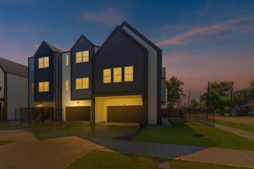 Photo of 4329 Arlington Street, Houston, TX 77022 (MLS # 82689119)
