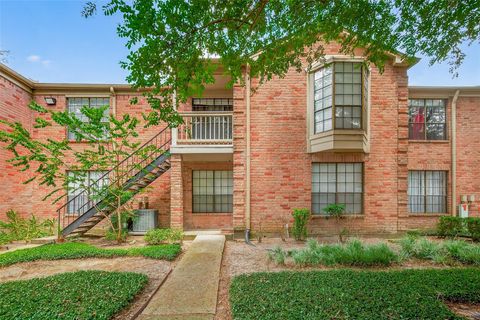 Photo of 2255 Braeswood Park Drive #331, Houston, TX 77030 (MLS # 4633738) Photo of 2255 Braeswood Park Drive #331, Houston, TX 77030 (MLS # 4633738)