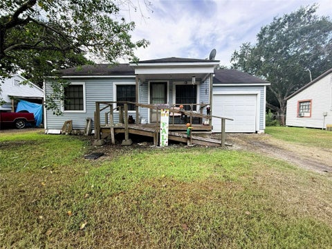 Photo of 608 Hackberry Bend, Ganado, TX 77979 (MLS # 33068744)