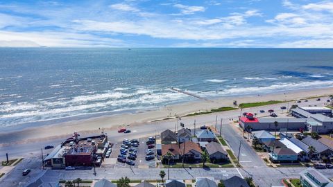 Photo of 1522 Seawall Boulevard, Galveston, TX 77550 (MLS # 43825387)