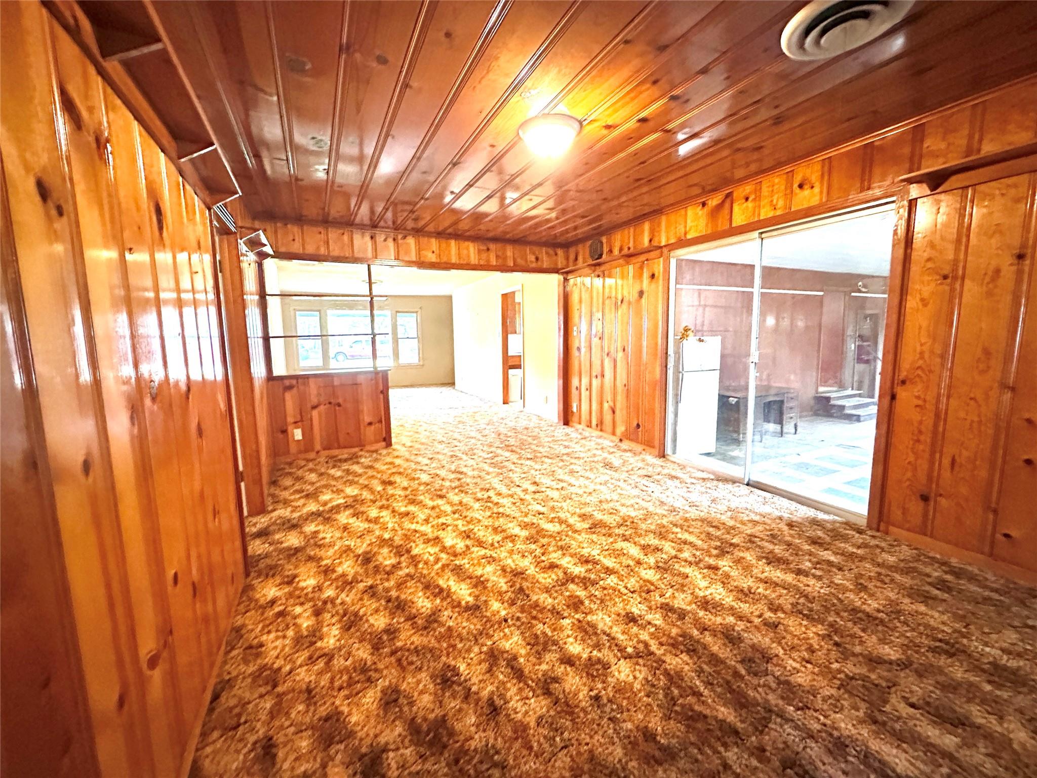 307 E Walnut Avenue
