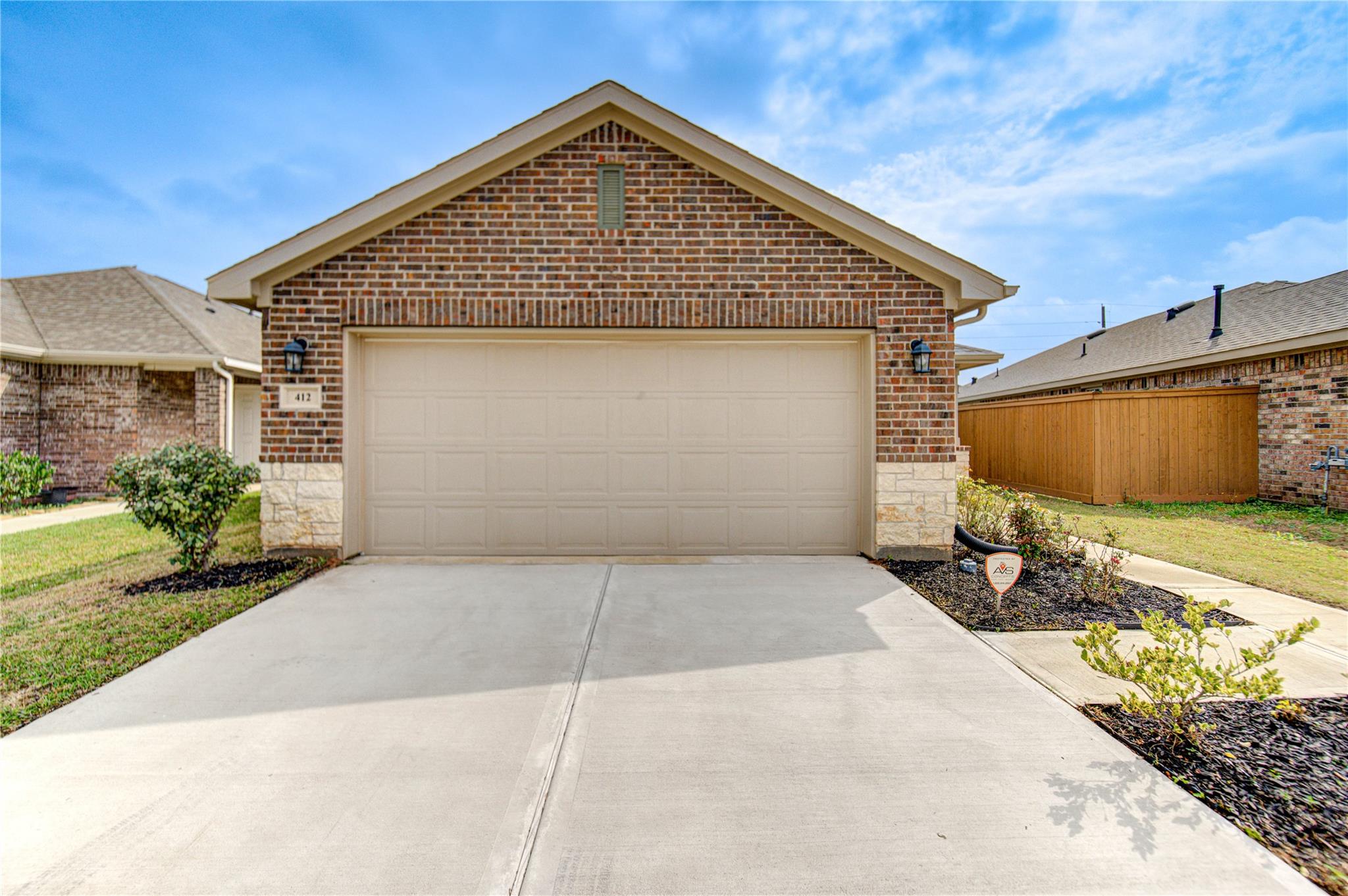 412 Sunray Lake Lane