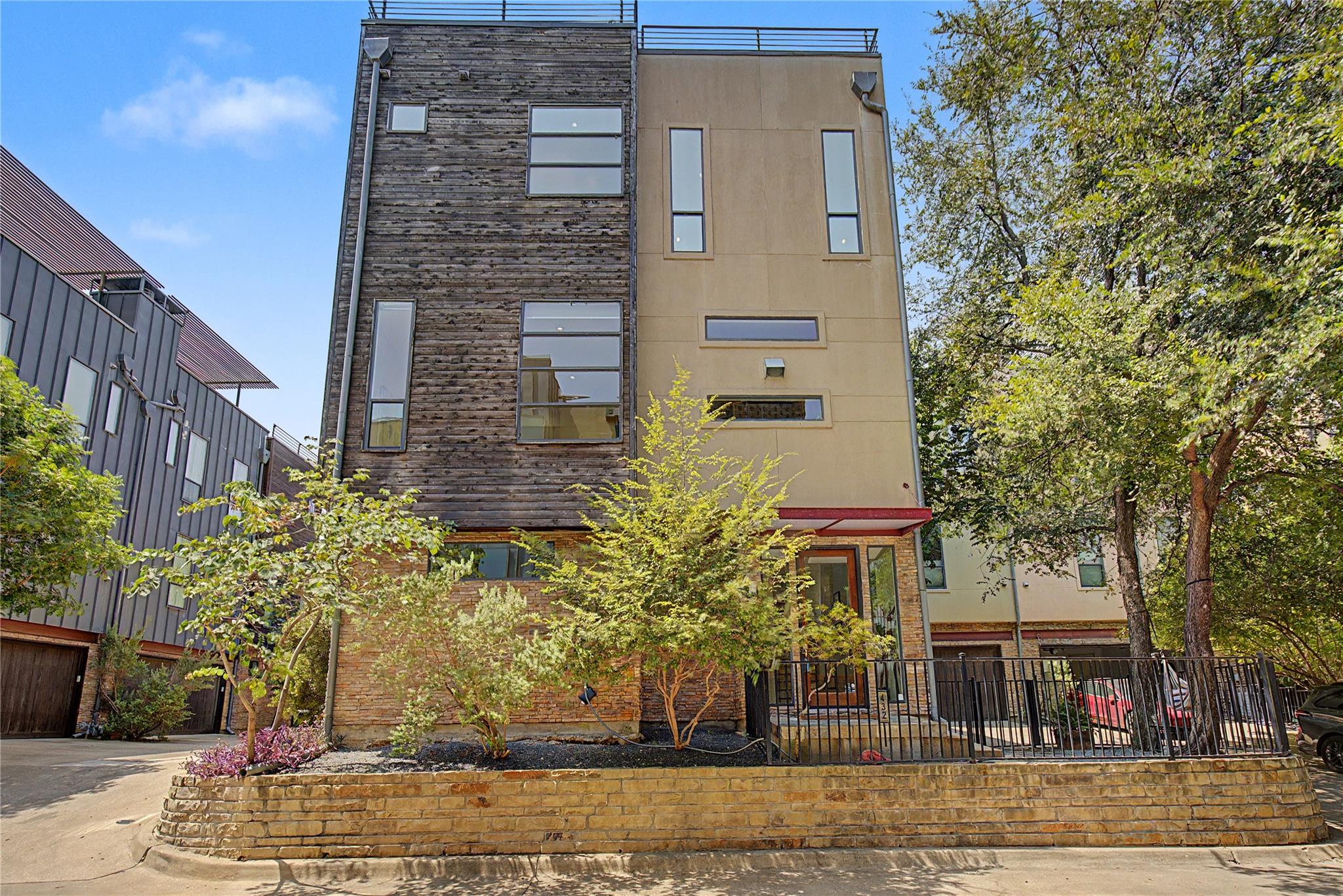 432 Trinity River Circle