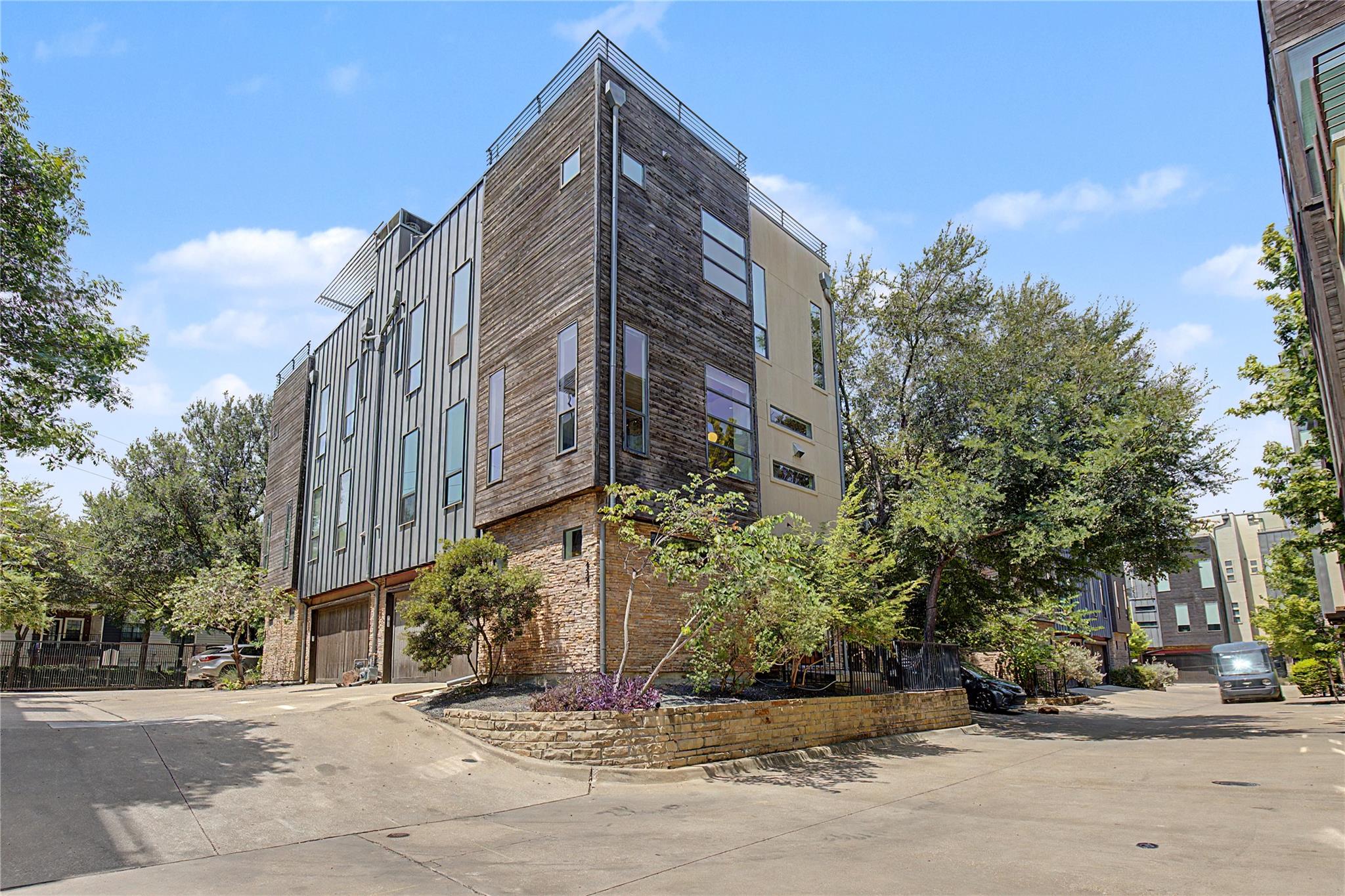 432 Trinity River Circle