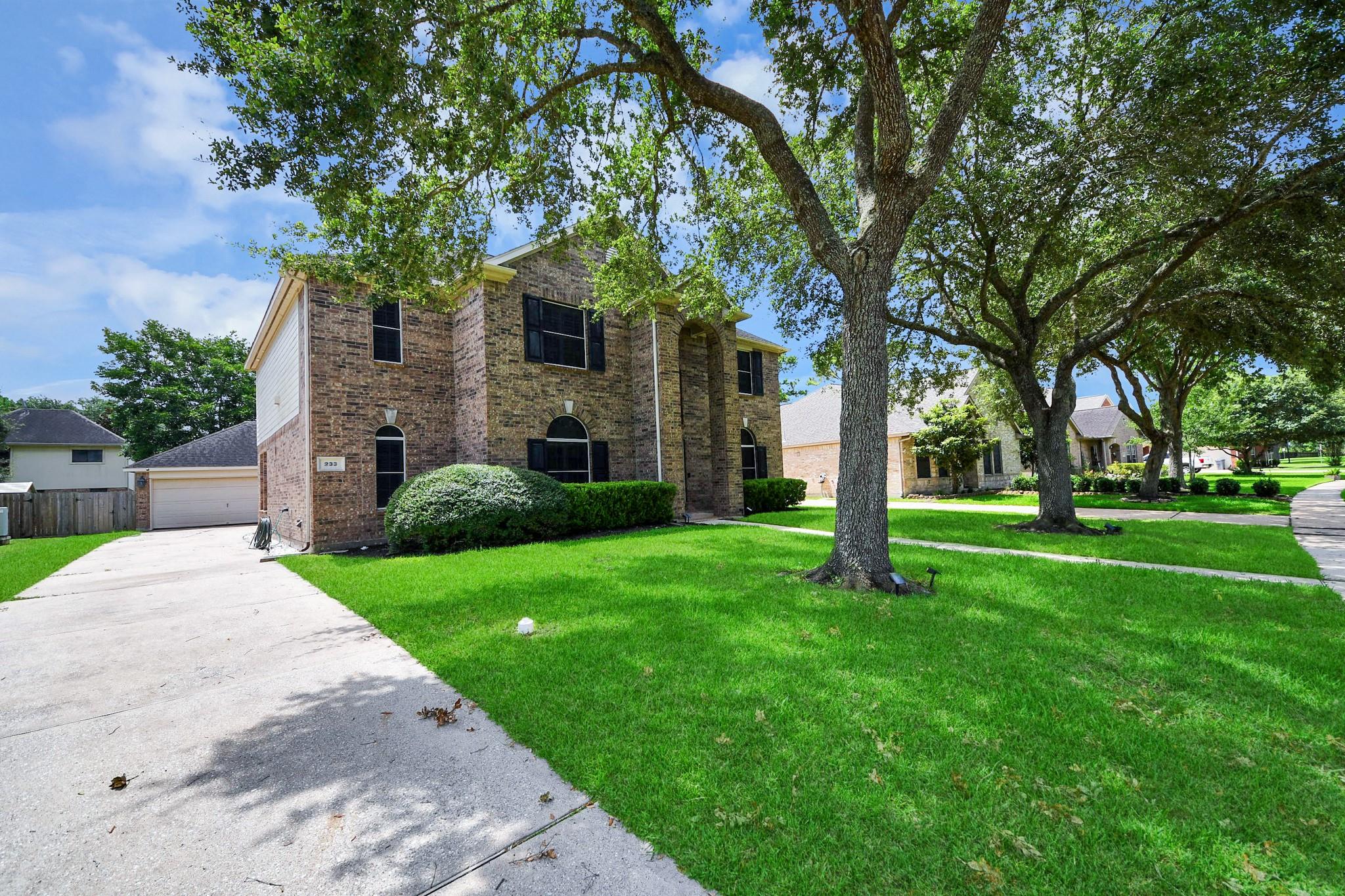 233 Rustic Oaks Drive