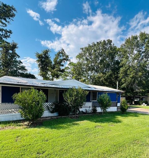 Photo of 491 E Sherwood Drive, Livingston, TX 77351 (MLS # 69520437)