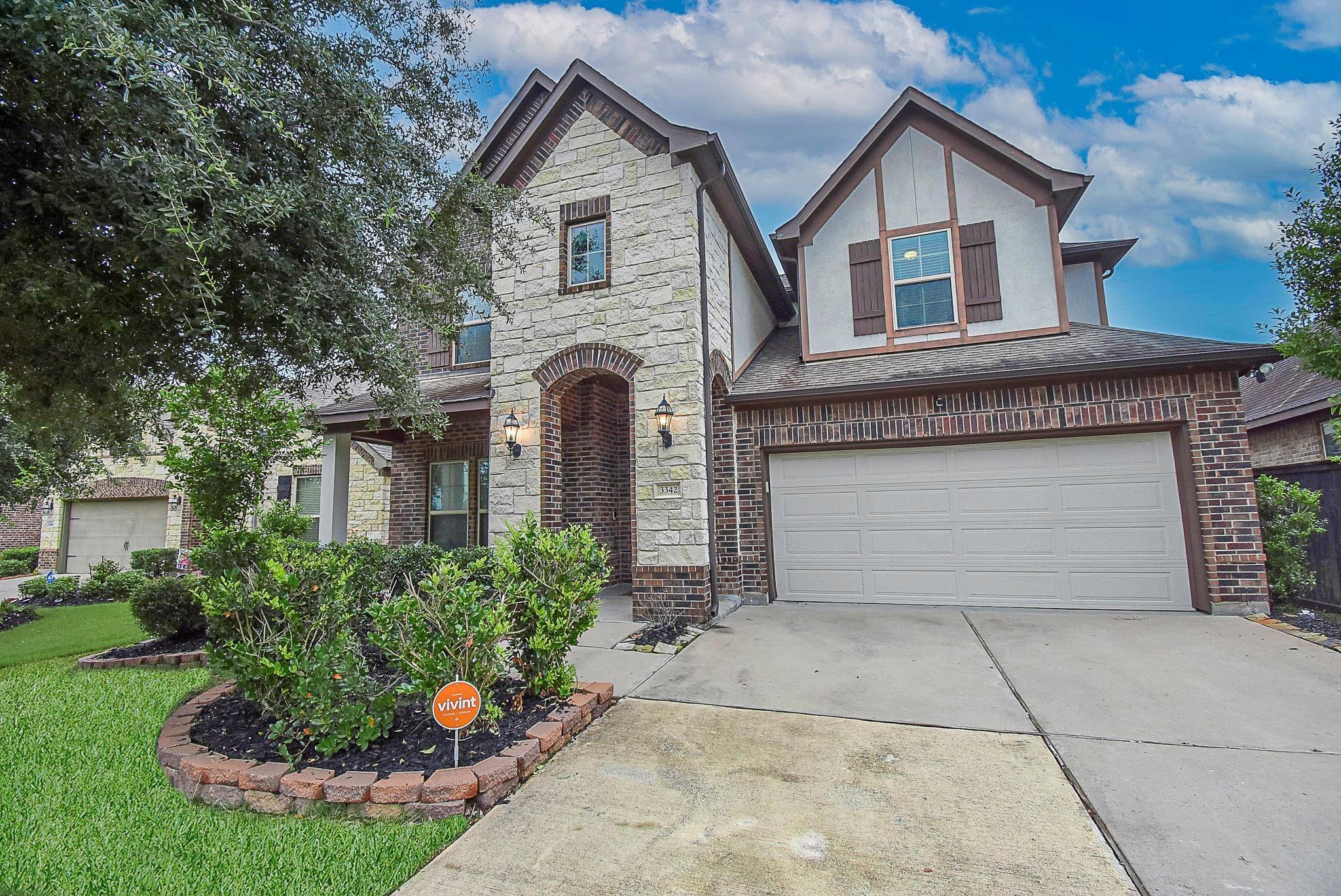 3342 Breeze Bluff Way