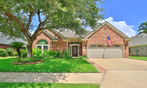 Photo of 13606 Treebank Lane, Houston, TX 77070 (MLS # 10152833)