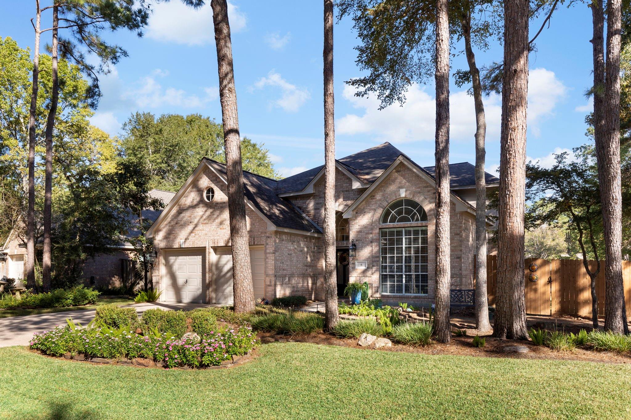 6 Tethered Vine Place