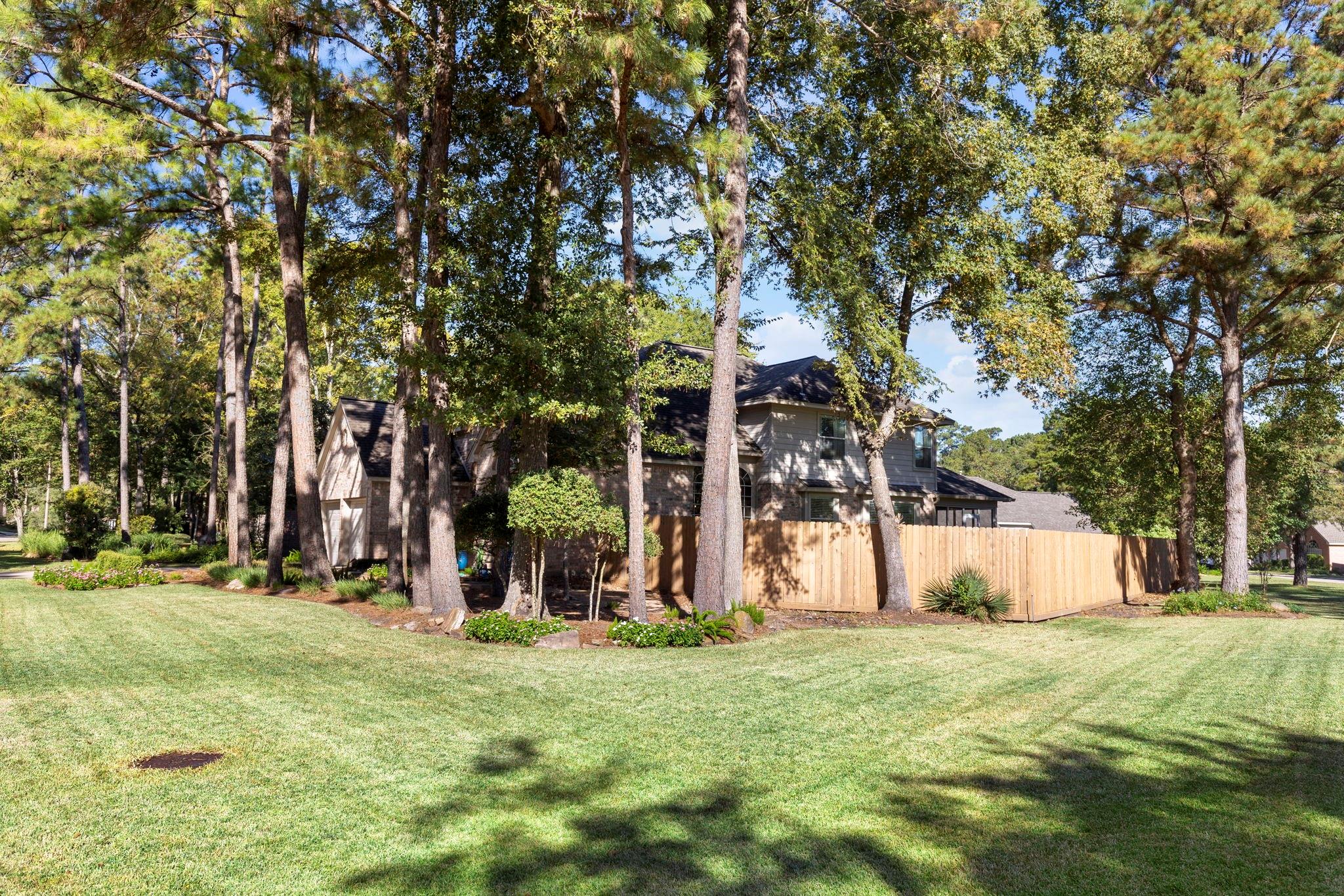 6 Tethered Vine Place