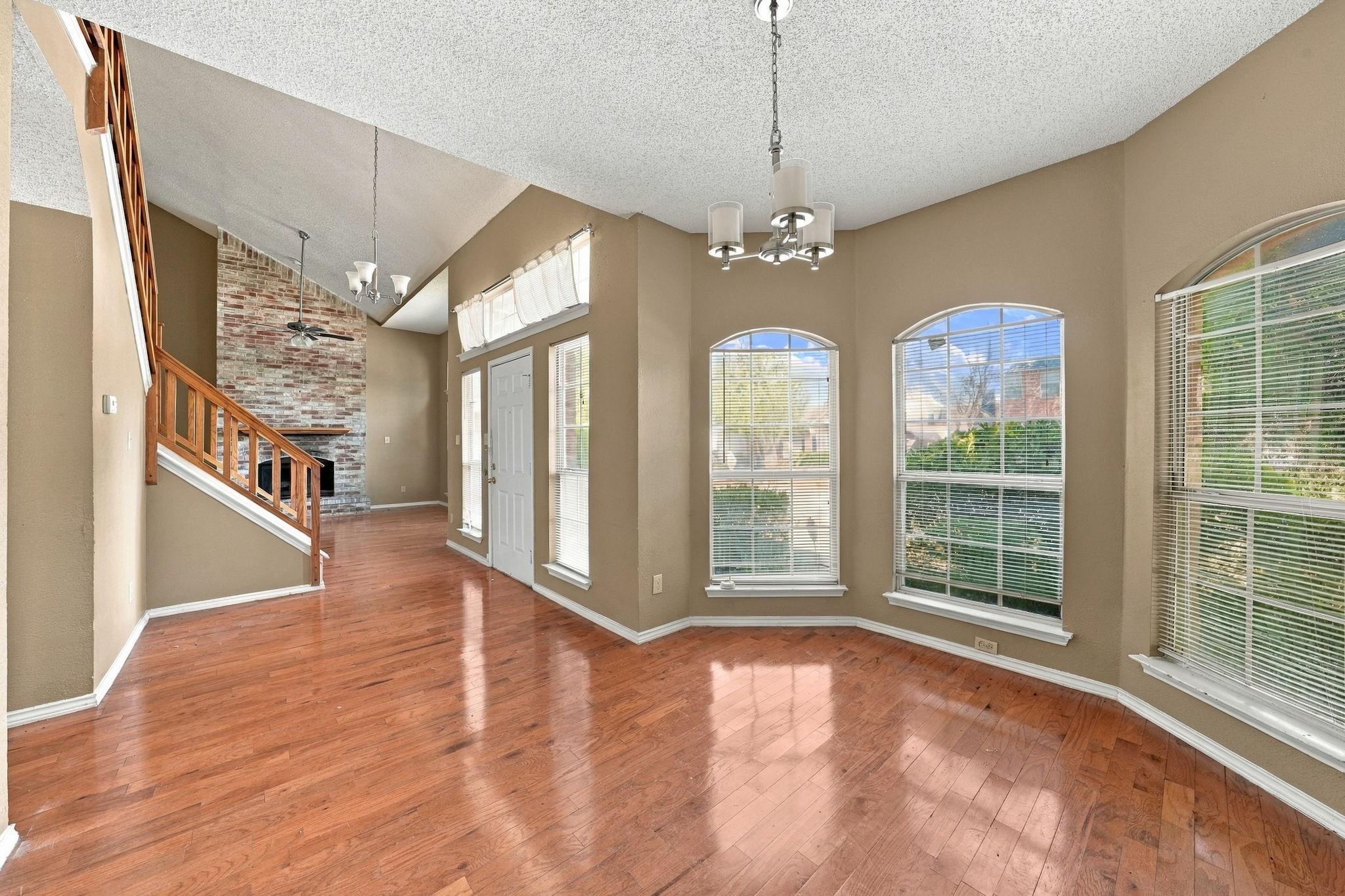 828 Twin Creek Drive