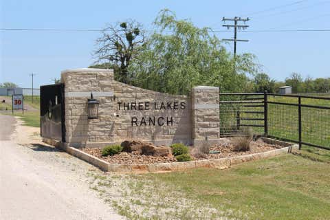 Photo of 42 Private Road 1316, Centerville, TX 75833 (MLS # 71587210)