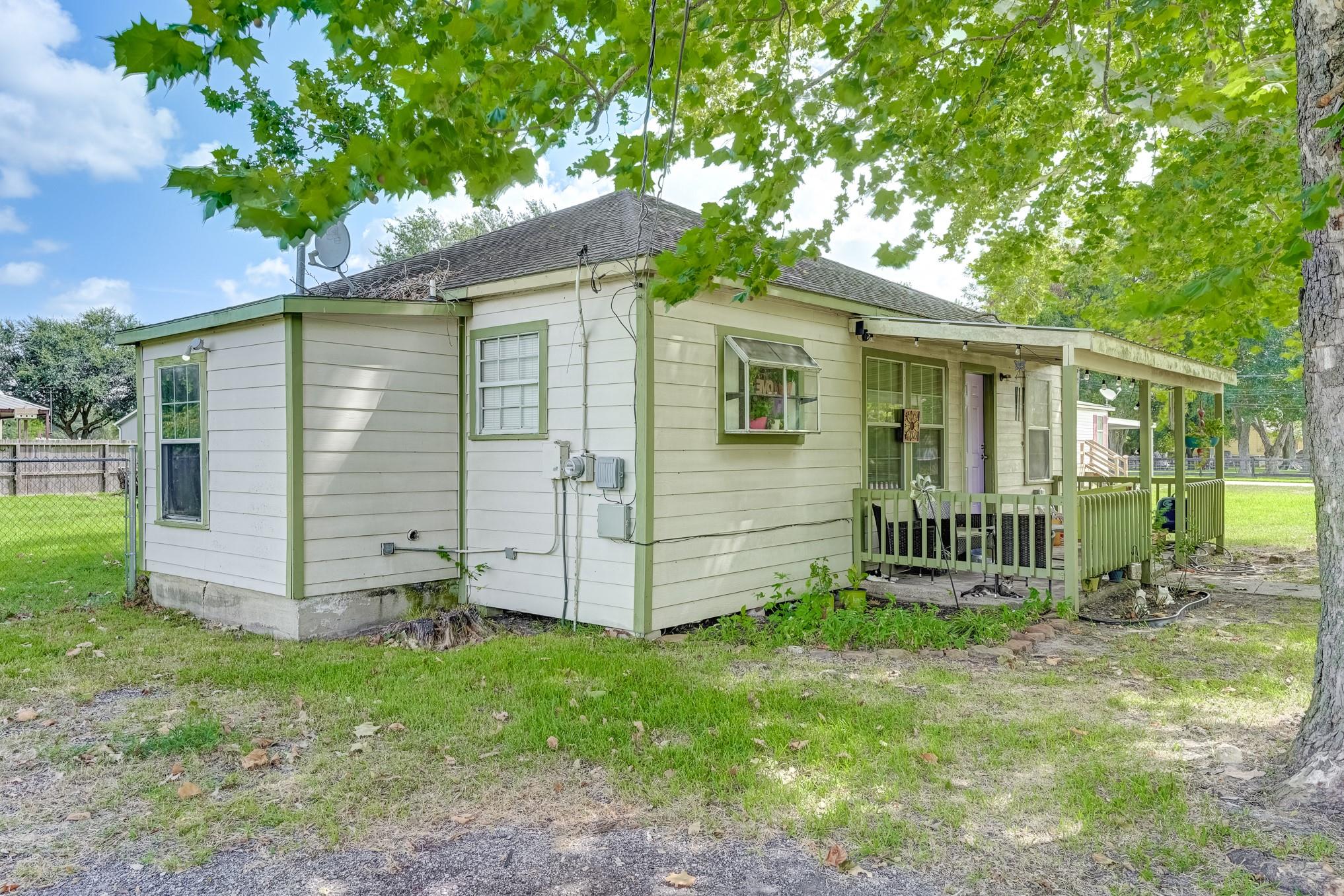 1104 Mabry Road