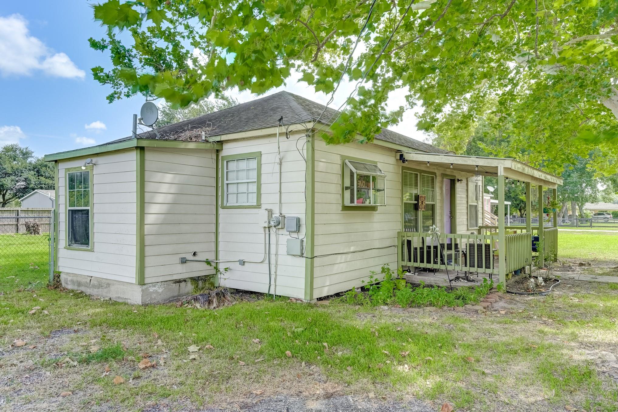 1104 Mabry Road