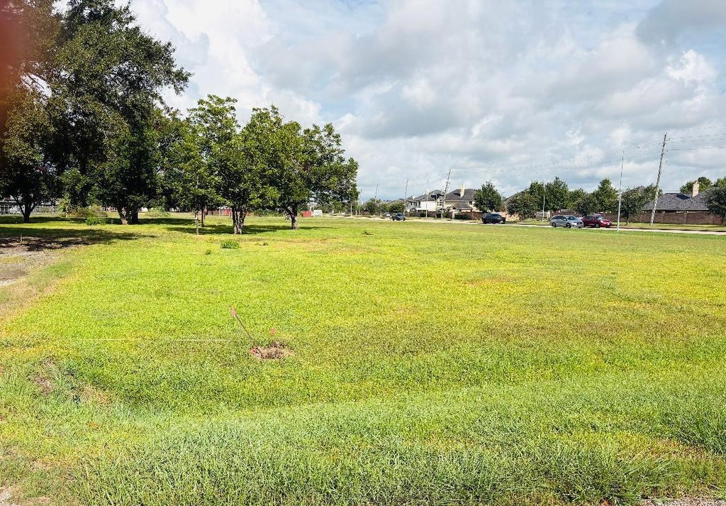 Photo of 602 Sycamore Road, Richmond, TX 77469 (MLS # 79363652)