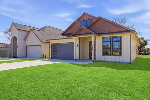 800 S 1st Street La Porte TX 77571