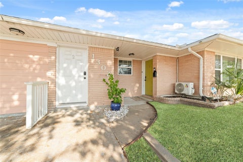 Photo of 1302 56th Street, Galveston, TX 77551 (MLS # 84578627)