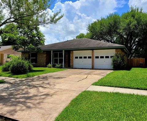 Photo of 12303 Meadow Berry Drive, Meadows Place, TX 77477 (MLS # 77935966)