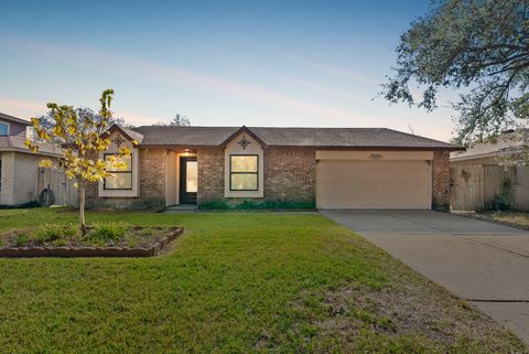 Photo of 10006 Wren Street, La Porte, TX 77571 (MLS # 69527341)