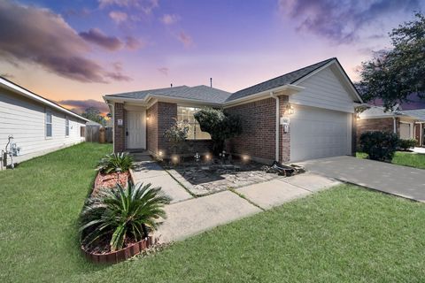 Photo of 21630 Falvelsunset Court, Spring, TX 77388 (MLS # 15736318)