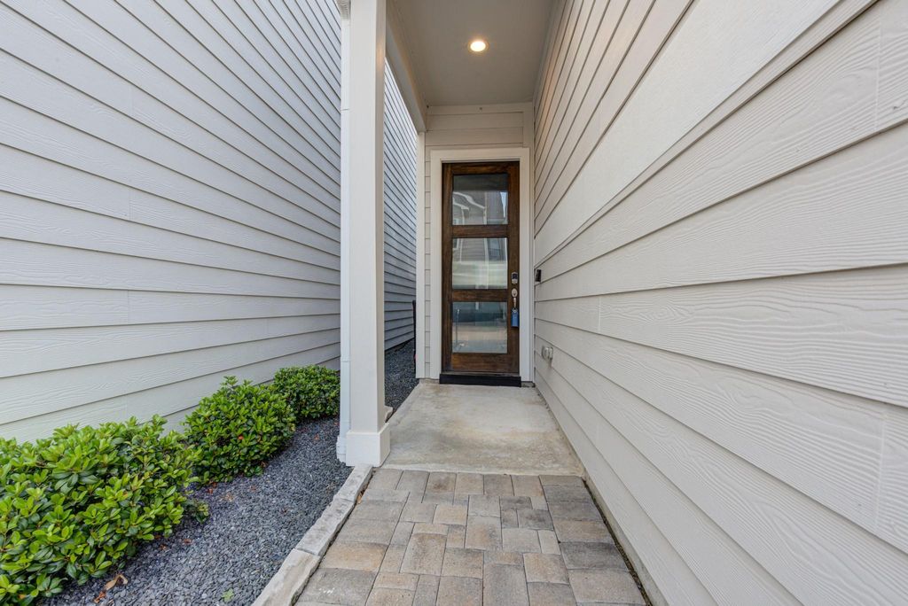 Photo of 11010 Crescent Light Way, Houston, TX 77043 (MLS # 89428437)