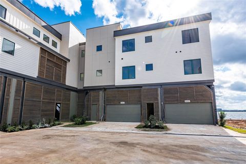 Photo of 4403 Davis Lane, Seabrook, TX 77586 (MLS # 74057910)