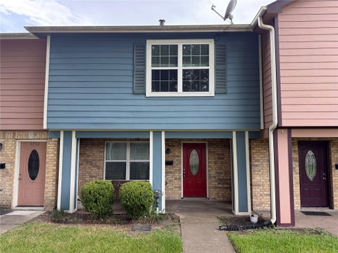Townhouse For Sale - 1708 Doyle Court #2<br/> Pasadena, TX 77503