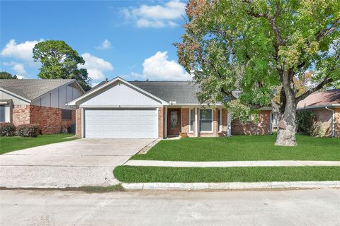 Photo of 6234 Leaf Arbor Drive, Houston, TX 77092 (MLS # 22262854)