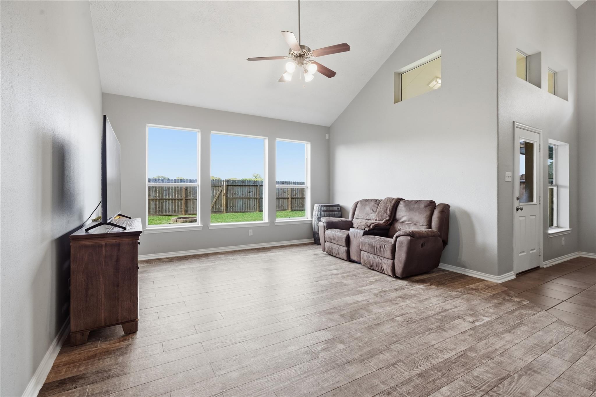 9114 Creekside Court