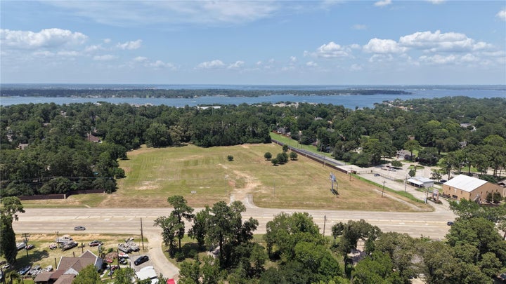 Photo 1 of 8 — 16470 Highway 105 W, Conroe, TX 77356